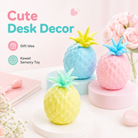 Bestseller Mini Jouet Squishy Ananas Nouveauté Caoutchouc Souple à Presser Anti-Stress Jouet Fidget