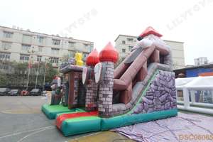 LilyToys - Pista <span class=keywords><strong>de</strong></span> Obstáculos Inflable Grande con Tobogán, Temática <span class=keywords><strong>de</strong></span> Castillo <span class=keywords><strong>de</strong></span> Caballeros Medievales, para Fiestas al Aire Libre y Parques <span class=keywords><strong>de</strong></span> Diversiones Infantiles - Product Image 3