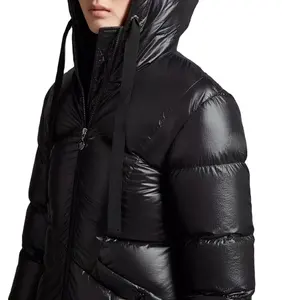 2023 Modische Damen jacke mit schwarzer Gänse feder und individuellem langen Kapuzen mantel des Bekleidungs herstellers Dicke Winterkleid ung