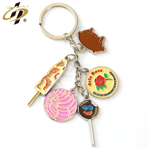 バルクアイテムカスタムゴールドメタルソフトエナメルチャームペンダント卸売メキシカンキャンディブレッドキーホルダー/キーリング - Product Image 3