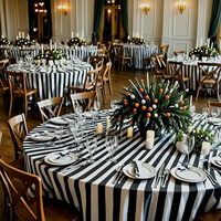 Nappes de table Dailu modernes et élégantes en polyester noir et blanc à rayures rondes et rectangulaires pour les fêtes, les mariages et les décorations de Noël