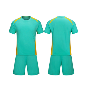 Nouvel ensemble complet de maillots de football pour hommes de haute qualité, ensemble de maillots de football vierges pour sublimation, uniforme d'entraînement de football - Product Image 4