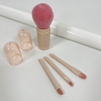 Pinceau de maquillage portable quatre-en-un, multifonctionnel, rétractable, poudre et blush de voyage, outil de beauté pour le visage