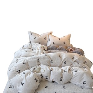 Parure de lit quatre pièces Waxy Ji Automne Hiver, style simple et frais, motif cœur de fille, en <span class=keywords><strong>velours</strong></span> chaud rembourré avec teinture réactive - Product Image 5