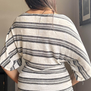 T-shirt en tricot à imprimé rayé rose pour femme, col rond, manches courtes, coupe ajustée, top sculptant la taille, style Y2K vintage, décontracté et polyvalent - Product Image 3