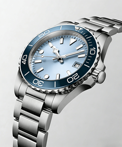 Montre de plongée entièrement noire avec cadran gris foncé, lunette rotative et index lumineux Longinesing - Product Image 5