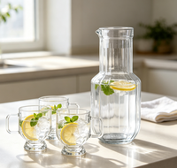 Ensemble de carafes en verre sodocalcique à rayures verticales avec 6 tasses à poignée, carafe à eau transparente portable pour boissons froides à la maison et en cuisine