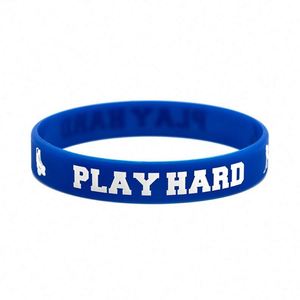 Bracelet en silicone sportif pour le hockey et le basketball, idéal pour les événements de compétition, les fêtes d'équipe et les promotions. - Product Image 4
