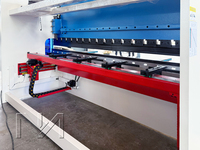 Presse plieuse en tôle de haute qualité avec machine de dossier CNC E21, presse plieuse automatique intelligente pour acier au carbone