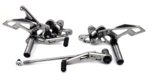 Appui-pied arrière de moto en alliage d'aluminium CNC pour SUZUKI <span class=keywords><strong>GSXR</strong></span>, SET de haute qualité, repose-pieds, pour <span class=keywords><strong>GSXR</strong></span> <span class=keywords><strong>600</strong></span>, 750, 2022, 2021, 2020, 2019, 2018 et <span class=keywords><strong>2017</strong></span> - Product Image 5