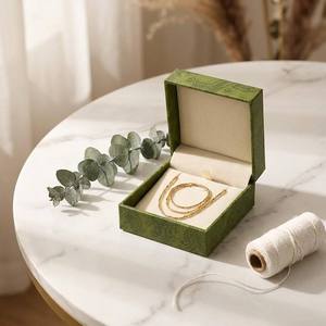 Boîte à bijoux en papier kraft avec logo personnalisé, gaufrée, étanche, emballage cadeau, vente en gros, RTS, petite série, OEM - Product Image 3