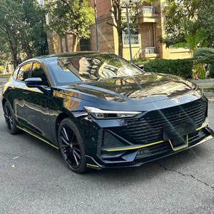 Changan UNI-V 1.5T Édition Sport Essence 2023 d'<span class=keywords><strong>occasion</strong></span> – <span class=keywords><strong>Voiture</strong></span> d'<span class=keywords><strong>occasion</strong></span>, Berline, Moteur Turbo, Conduite à Gauche, Sièges en Cuir - Product Image 2