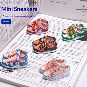 Modelo <span class=keywords><strong>de</strong></span> Zapatilla Deportiva en Miniatura <span class=keywords><strong>de</strong></span> Plástico a Escala 1/6, Decoración para Escritorio <span class=keywords><strong>de</strong></span> Coche, Pieza Decorativa Creativa Personalizada, Regalo <span class=keywords><strong>de</strong></span> Moda para Pared, Estilo AJ - Product Image 1