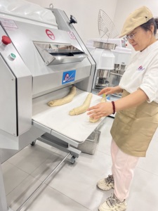 Máquina para Hacer Pan, Amasadora de Panadería, Moldeadora de <span class=keywords><strong>Baguette</strong></span> Francesa/Pan Largo/Tostadas, en Existencia, al Mejor Precio - Product Image 4