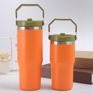 Gobelet isotherme personnalisé en acier inoxydable 304 à double paroi avec couvercle et poignée, vente en gros - Product Image 5