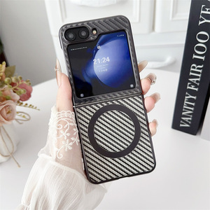 Galvanoplastie transparente motif en Fiber de carbone pour Samsung Zflip 6 5 4 3 coque de téléphone magnétique résistant aux chutes pour Samsung <span class=keywords><strong>ZFold</strong></span> - Product Image 2