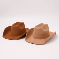 Chapeau de cowboy en feutre à large bord relevé, style western pour femmes et hommes, idéal pour les vacances d'hiver, les fêtes en plein air et les déguisements.