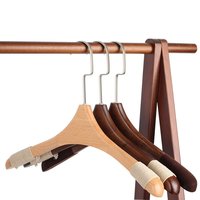 Cintre de luxe Épaule large Costumes en bois Cintre antidérapant Cintre pour vêtements