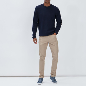 Suéter de Punto Chenilla Texturizado con Cuello Redondo para Hombre, Invierno, Color Taupe, con Acabado Suave y Silueta Relajada para el Fin de Semana - Product Image 5