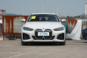 รถยนต์ไฟฟ้า BMW i4 สปอร์ต ปี 2024 สมรรถนะเยี่ยม ดีไซน์ทันสมัย แบตเตอรี่ 78.92 กิโลวัตต์ชั่วโมง และการเร่งความเร็ว 5.6 วินาที - Product Image 5