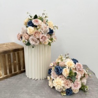 Centre de table en fleurs artificielles en soie, 60 cm, grandes boules de fleurs orange brûlé et plantes vertes pour la décoration florale de mariage d'automne