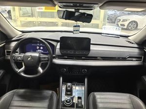 <span class=keywords><strong>Mitsubishi</strong></span> <span class=keywords><strong>Outlander</strong></span> 2023, Auto Usado, SUV de <span class=keywords><strong>Segunda</strong></span> <span class=keywords><strong>Mano</strong></span>, 1.5T CVT AWD 280Nm, 5 Asientos, para Venta al por Mayor a Concesionarios - Product Image 5