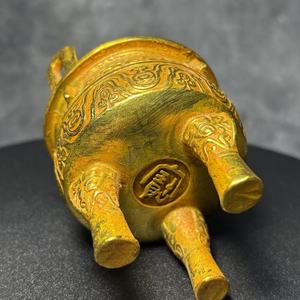 Caldero de Bronce Dorado Estilo Antiguo con Diseño de Taotie, Adorno Decorativo para Sala de Estudio, Obra de Arte <span class=keywords><strong>Cultural</strong></span> Coleccionable - Product Image 2