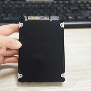 Disque SSD d'occasion pour entreprises, 1,92 To, SAS 12 Gbit/s, 2,5 pouces, pour stockage de matériel et logiciels informatiques en gros - Product Image 2