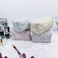 Pochette matelassée portable quotidienne Kaijie à motif floral, best-seller transfrontalier, pour maquillage ou serviette, style frais et minimaliste