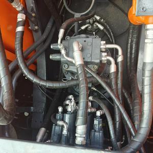 Excavadora Hidráulica Usada Caterpillar Doosan DX300 Importada, 95% Nueva, para Movimiento de Tierras - Product Image 4