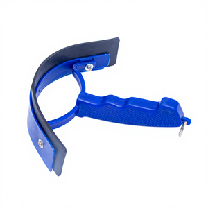 BRAND ZONE Équipement équestre léger personnalisé de haute qualité Brosse à cheval en plastique durable avec poignée antidérapante - Product Image 4