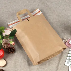 Kahverengi zarf kağıt posta çantaları özel Logo Kraft Compostable büyük kağıt mailler ambalaj çanta ile giyim için kolu