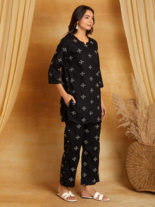 Nouvelle Collection : Ensembles Haut et Pantalon 100% Viscose Rayonne à Imprimé Floral pour Toutes Saisons, Idéal pour les Fêtes, Matériaux Recyclés, Fournisseur Indien - Product Image 6