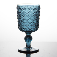 Verre à vin bleu fumé vintage à motif floral diamanté en relief, gobelet texturé sur pied et verre sans pied pour la décoration de table de mariage
