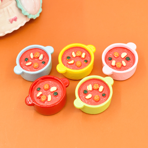 Miniatura de olla colorida en 3D de resina para casa de muñecas, juguete de cocina, bricolaje, fabricación de joyas, colgante para llavero, adorno de pegamento cremoso - Product Image 5