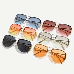 Lunettes de soleil pilote vintage personnalisées avec logo, grandes demi-montures pour hommes, protection UV400, verres dégradés, en métal, pour femmes - Product Image 6