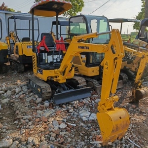 Miniexcavadora Komatsu PC18MR-2 usada, original de Japón, de 1.8 toneladas, con giro de cola cero, excavadora con línea de martillo hidráulico y pluma desplazable. - Product Image 1