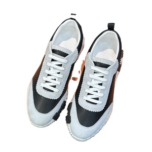 Nuevas llegadas de zapatillas de running para mujer y hombre, marca de lujo, reflectantes, para skateboarding, ligeras, para caminar. - Product Image 4