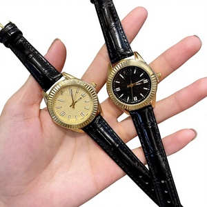 Elegante Reloj de Pulsera Mecánico para Mujer, Bisel Dorado Acanalado, Opciones de Esfera en Dos Tonos, Correa de Cuero con Patrón de Cocodrilo Brillante - Product Image 1