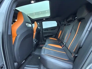 Changan UNI-V 2024 1.5T รถสปอร์ตพลังงานใหม่สุดหรูโหมดการแข่งขันสูง DTV ควบคุมห้องนักบินอัจฉริยะราคาถูกผลิตในประเทศจีน - Product Image 4