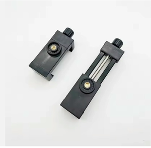 קליפס טלפון נייד מפלסטיק עם חיבור Hot Shoe, לצילום אופקי ואנכי, מקל סלפי מסתובב עם חצובה, לשידור חי וידאו ושימוש על שולחן - Product Image 4