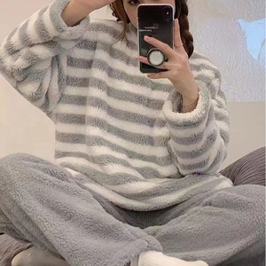 OEM của phụ nữ dễ thương phim hoạt hình động vật satin Pajama Bộ đàn hồi eo Fleece ngủ Tops quần cho mùa hè và mùa xuân-min. Đặt hàng 3 chiếc - Product Image 3