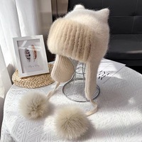 Bonnet en laine tricoté brodé à la main pour femme avec pompon en fourrure de vison, mélange de laine courant pour le voyage