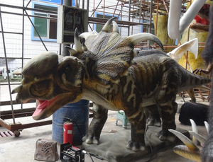 Simulación de dinosaurio ceratopsian, modelo 4,5, tamaño real, popular, hecho a mano, gran oferta, Parque personalizado, espectáculo de linterna, <span class=keywords><strong>2022</strong></span> m - Product Image 5