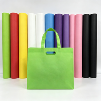Rouleau de tissu non tissé en polypropylène vierge coloré SS Spunbond, matière première pour sacs de courses écologiques réutilisables, sacs publicitaires et sacs cadeaux