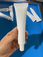 Machine automatique de remplissage et de scellage de tubes en plastique à air chaud avec imprimante de codage de date par lots