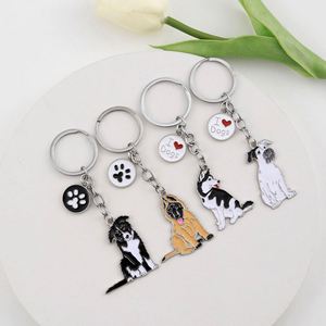 Porte-clés personnalisable en métal en forme de cœur, motif dessin animé créatif et mignon, pour chien bouledogue, avec pendentif décoratif pour la patte - Product Image 3