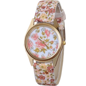 Montre à quartz tendance à bracelet en tissu floral pour femme, style frais, vente en gros - Product Image 6
