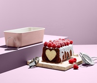 Moule à gâteau antiadhésif, moule à pain rectangulaire en acier au carbone personnalisé avec emporte-pièces en forme