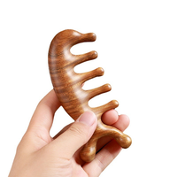 Desain Terbaru Sisir Rambut Kayu Cendana Hijau Alami 100% Buatan Tangan dengan Gigi Lebar Anti Statis untuk Pijat Kulit Kepala dan Perawatan Rambut.